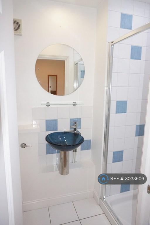 Apartment in Battersea - View 5