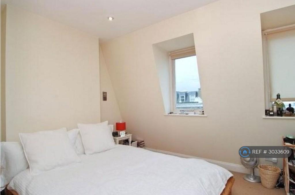 Apartment in Battersea - More