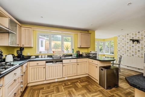 4 bedroom detached house for sale, Maes Y Ffynnon, Llanelli SA14