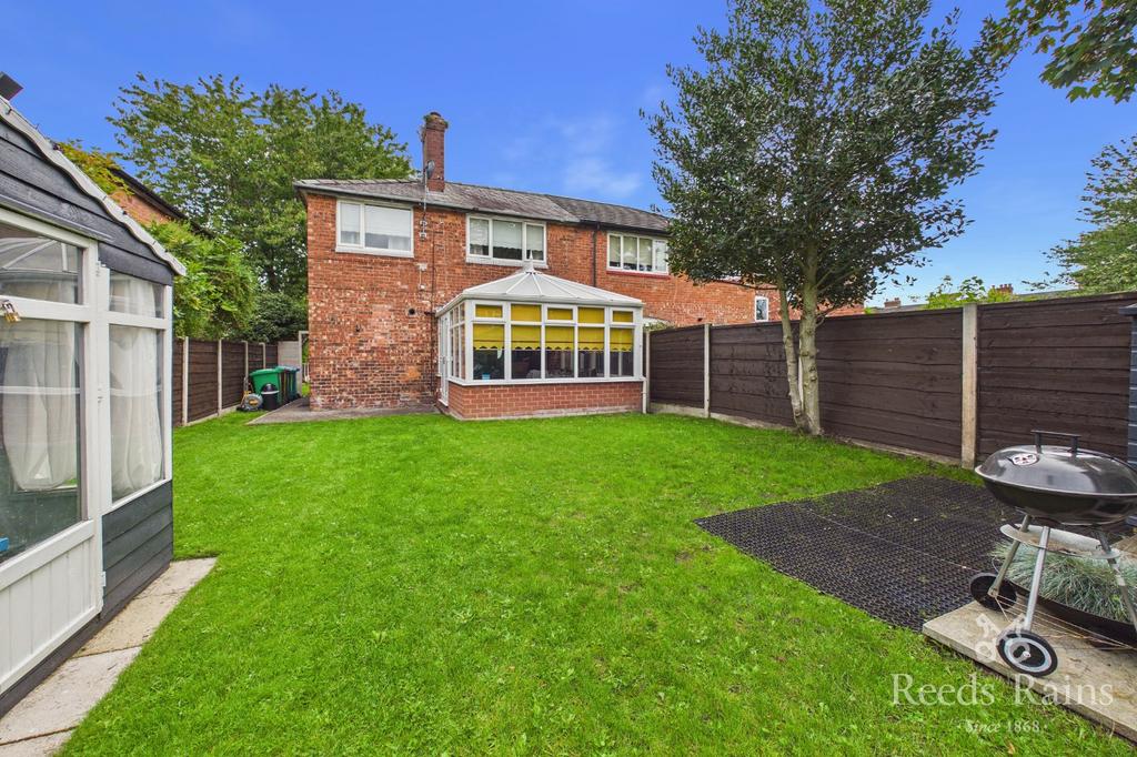 House in Greater Manchester - More