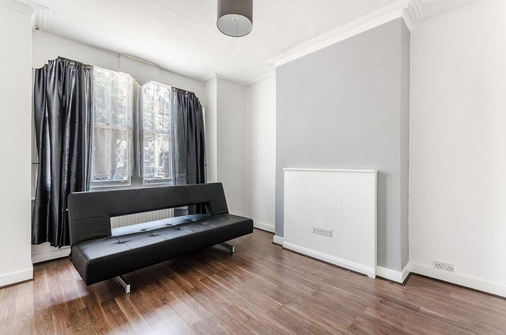 Apartment in London - View 3