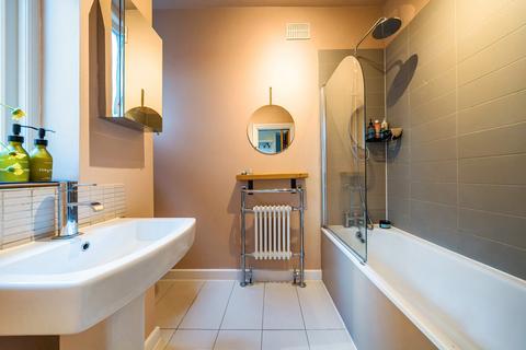 1 bedroom flat for sale, St. Aidans Road, East Dulwich, London, SE22