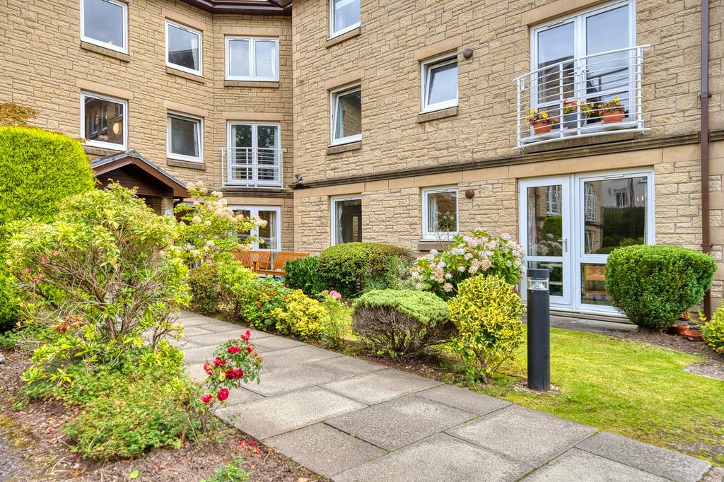 Apartment in Milngavie, South Mains, East Dunbartonshire - View 2