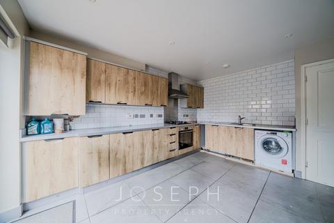 4 bedroom terraced house to rent, Ganymede Close, Ipswich, IP1