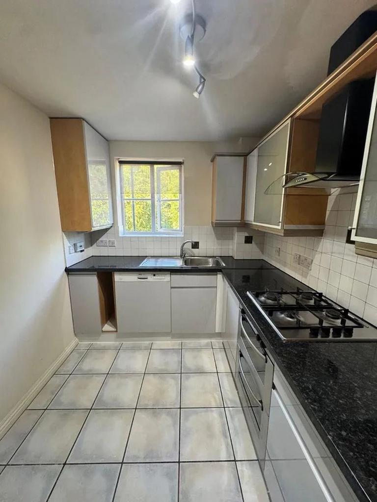 Apartment in Stanmore - View 2