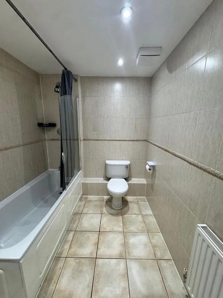 Apartment in Stanmore - More