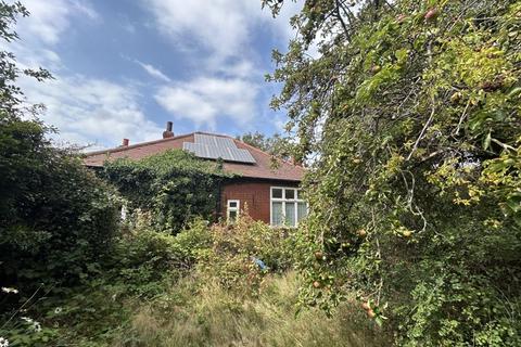 2 bedroom bungalow for sale, Clydedale Avenue, Newcastle Upon Tyne NE12