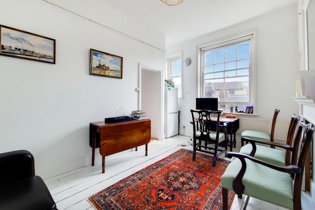 House in London - View 5