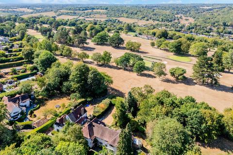 7 bedroom detached house for sale, How Lane, Chipstead