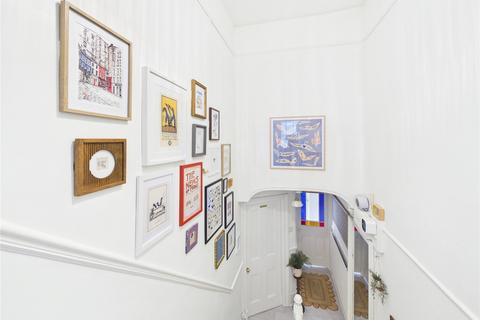 2 bedroom maisonette for sale, Sundorne Road, London, SE7