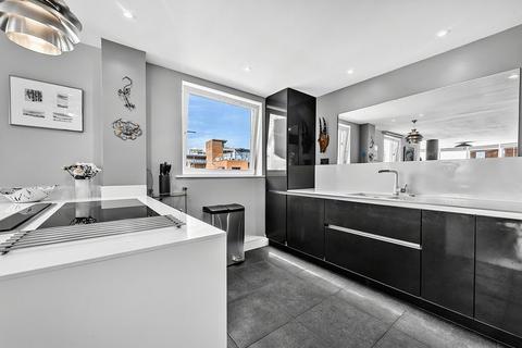 2 bedroom apartment for sale, Gunwharf Quays, Portsmouth