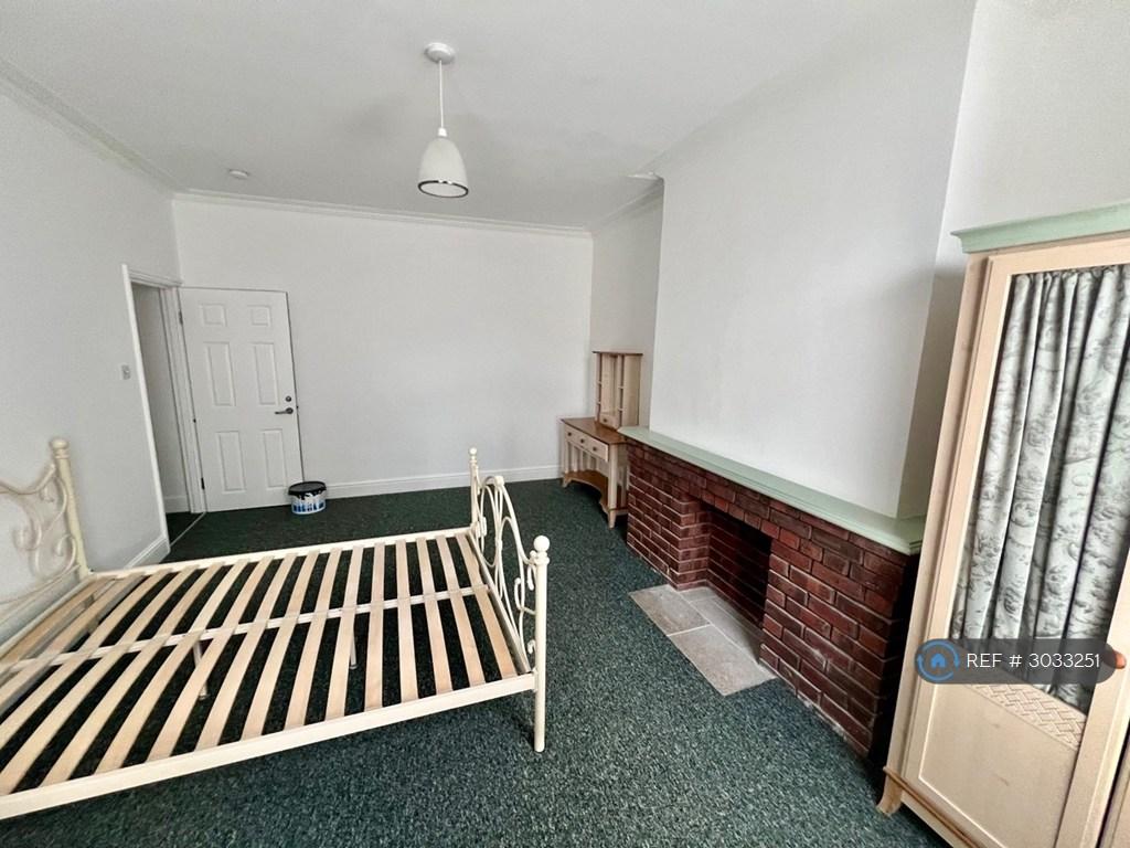 Apartment in London - View 3