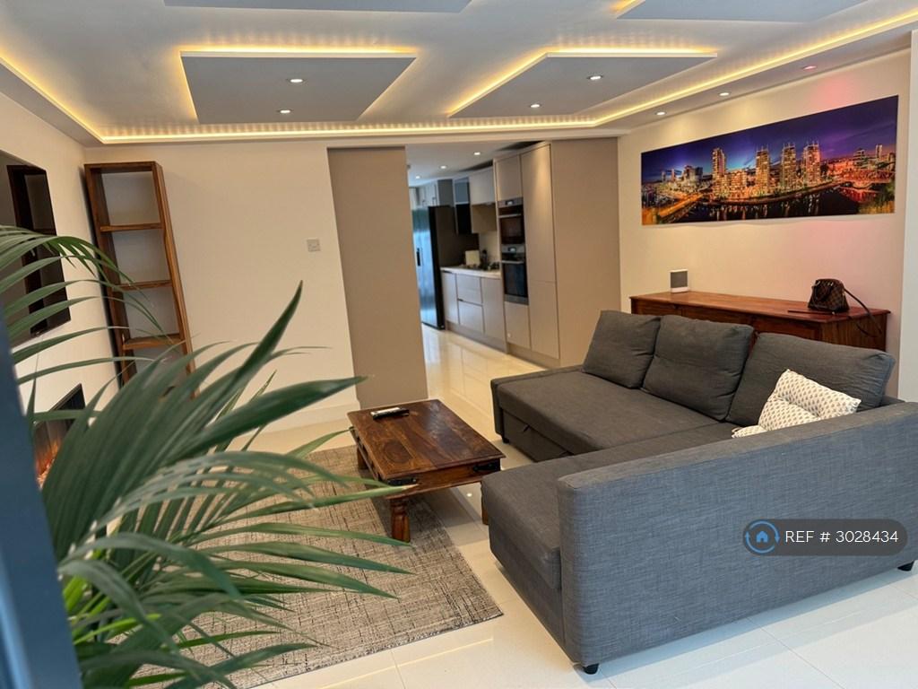 House in Manchester, Greater Manchester - View 5