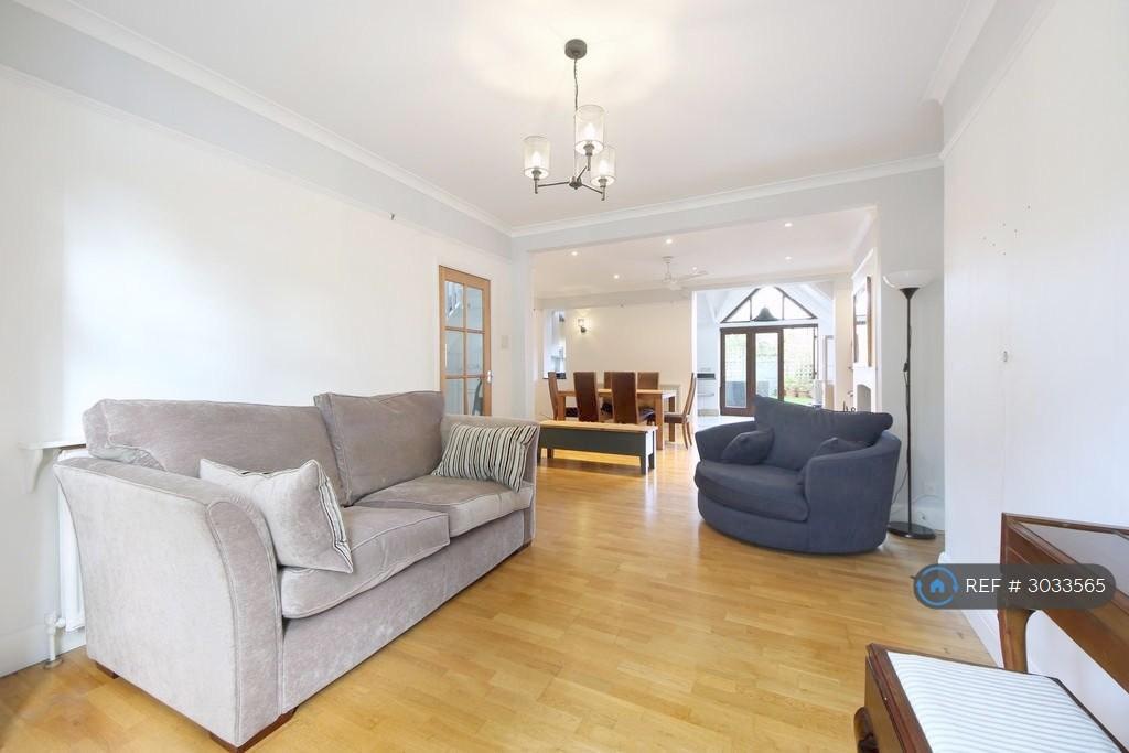 House in London - View 2