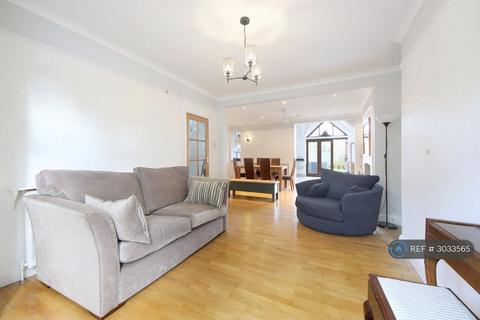 3 bedroom semi-detached house to rent, Princes Avenue, London, W3