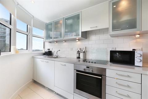 1 bedroom apartment for sale, Upper Richmond Road, London