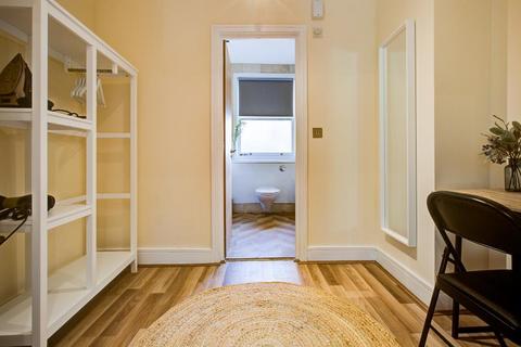 4 bedroom terraced house to rent, Marcia Road, London, SE1 5XF