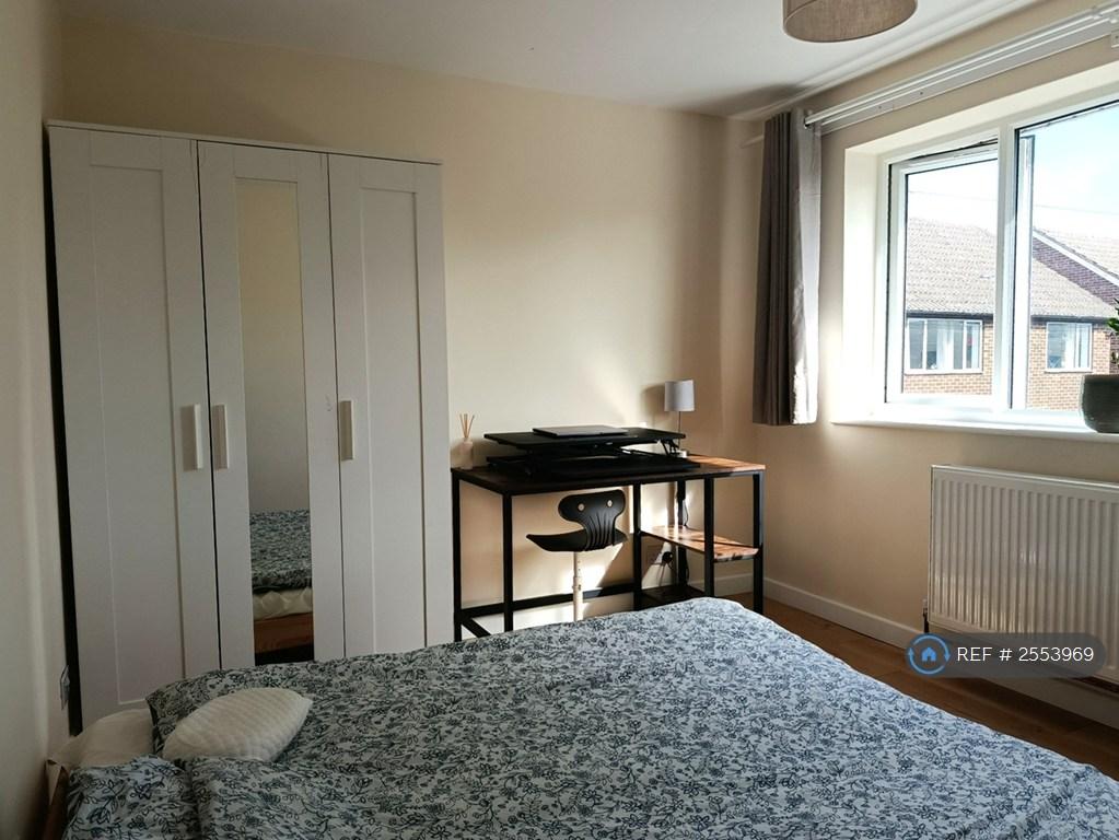 Apartment in Cambridge - View 4