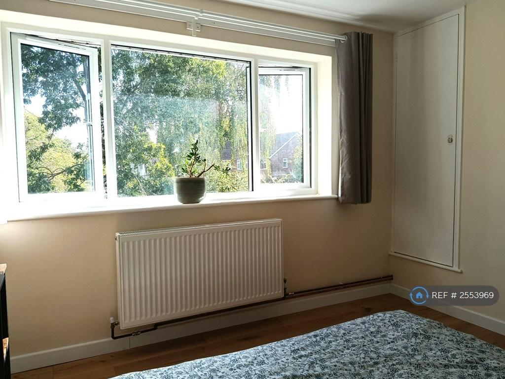Apartment in Cambridge - View 5