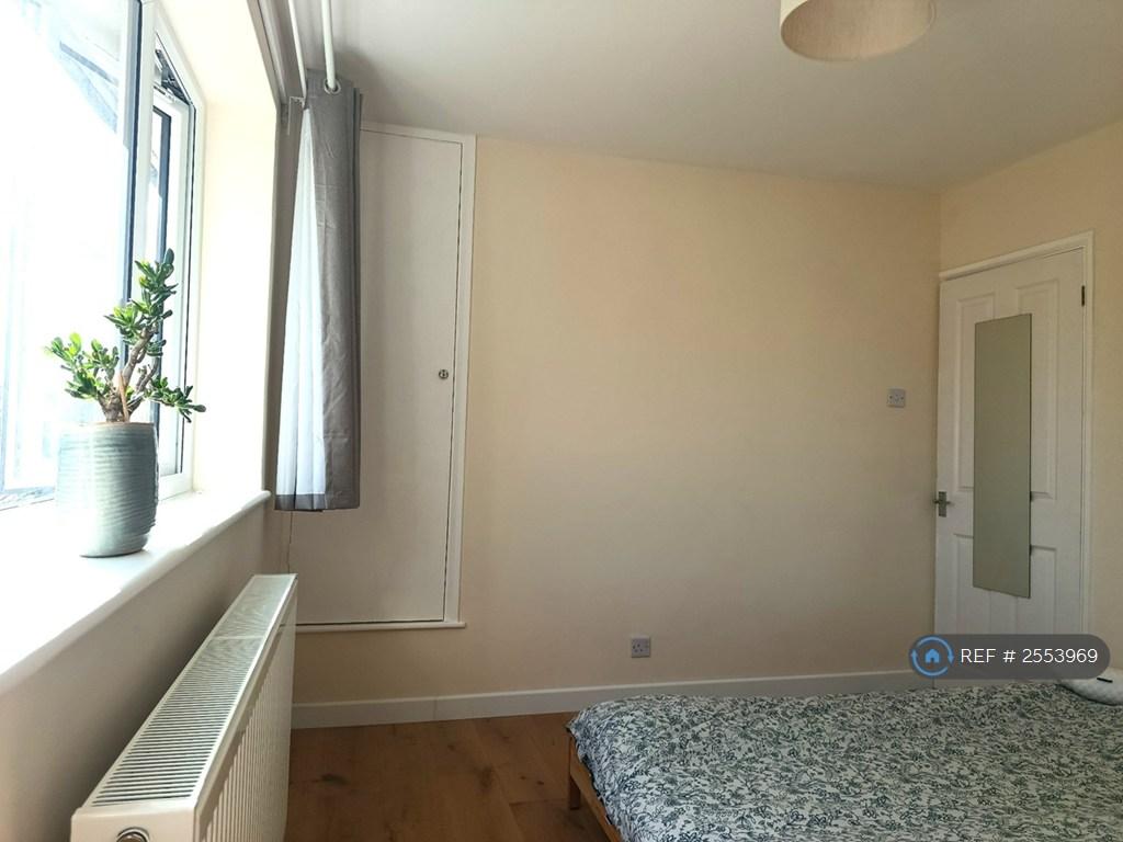 Apartment in Cambridge - More