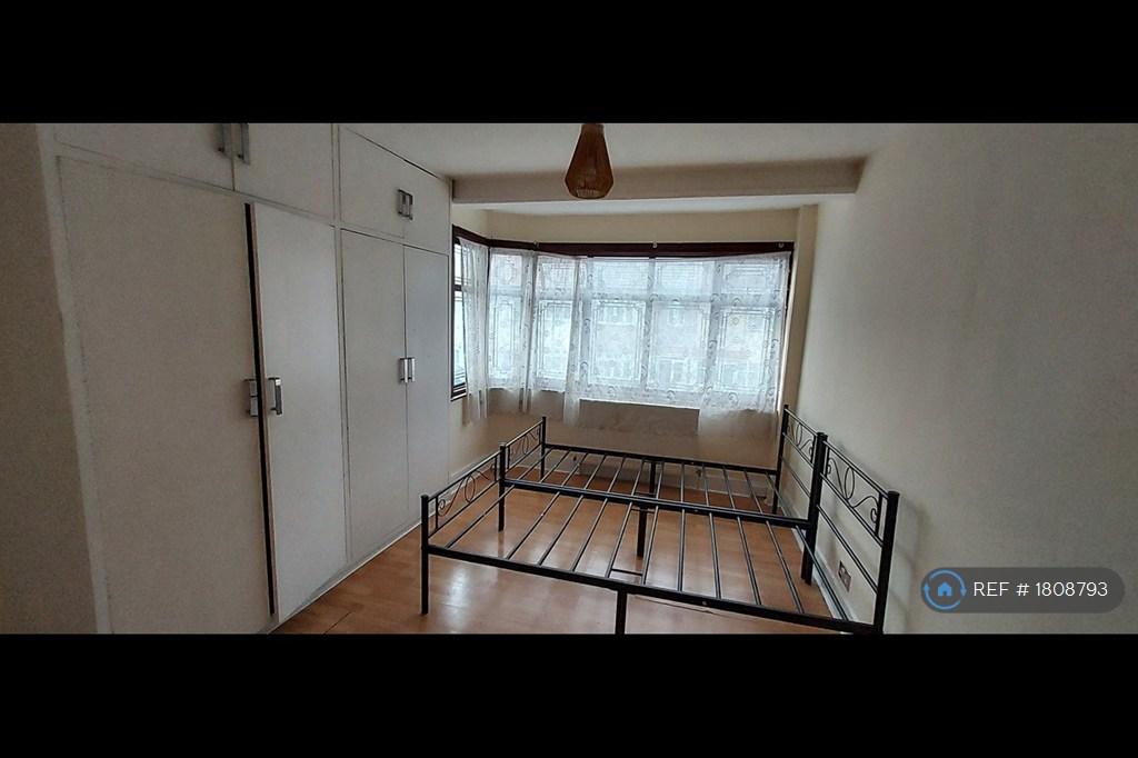 House in Romford - View 3