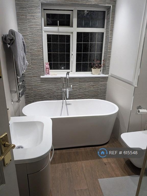 House in Croydon - View 4