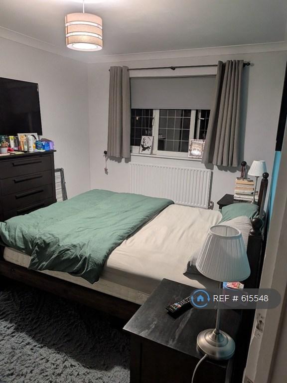 House in Croydon - More