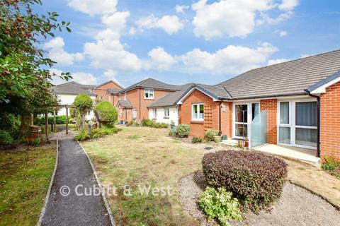 undefined, London Road, Cowplain, Hampshire