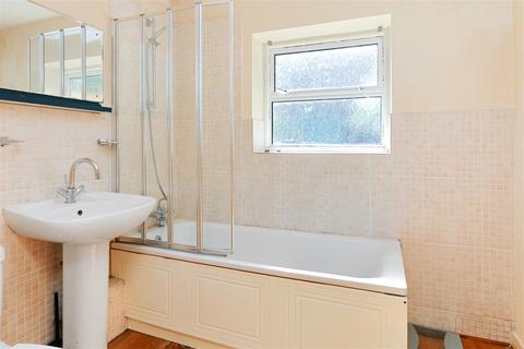 2 bedroom terraced house for sale, Heathfield Road, Bromley