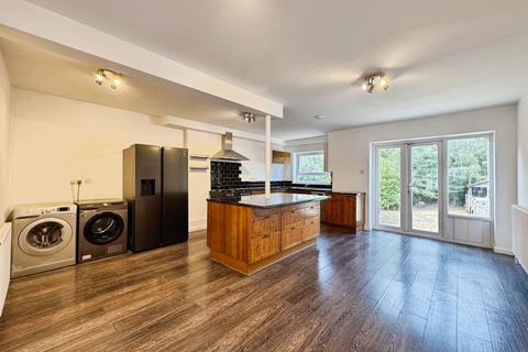 undefined, Farm Road, Edgware, HA8