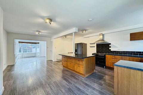 undefined, Farm Road, Edgware, HA8