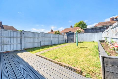 2 bedroom maisonette for sale, Elmbrook Gardens, London