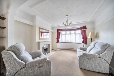 3 bedroom semi-detached house for sale, Chestnut Drive, Pinner