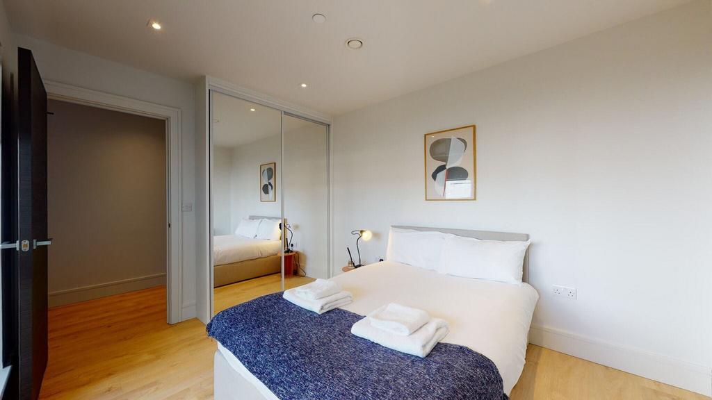Apartment in Wembley - View 3