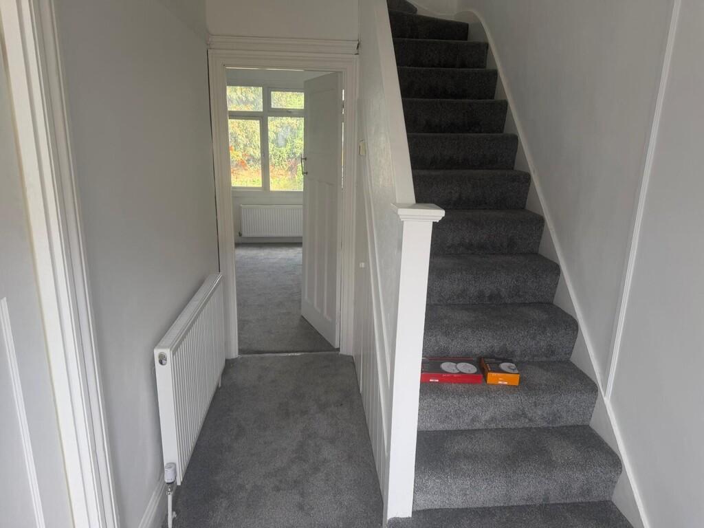 House in London - View 5