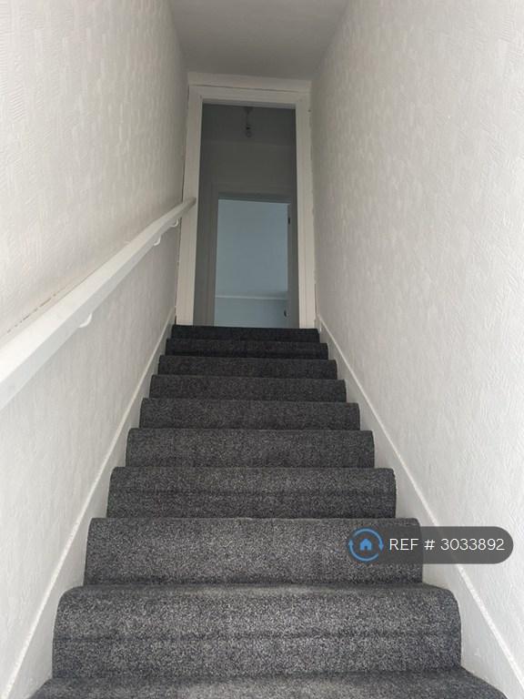 Apartment in Glasgow - View 3