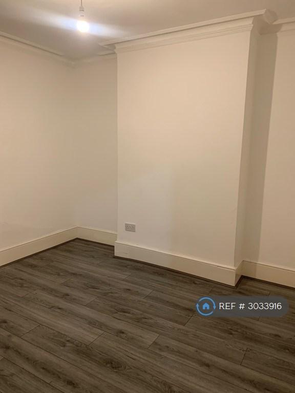 House in London - View 4