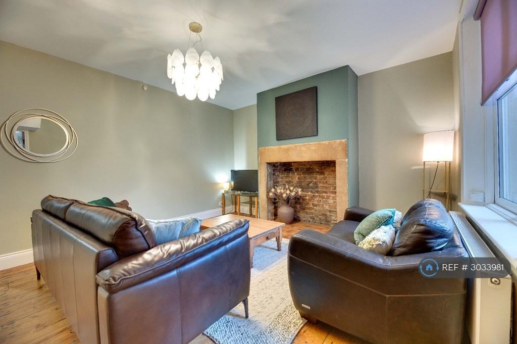 House in Newcastle Upon Tyne - View 3