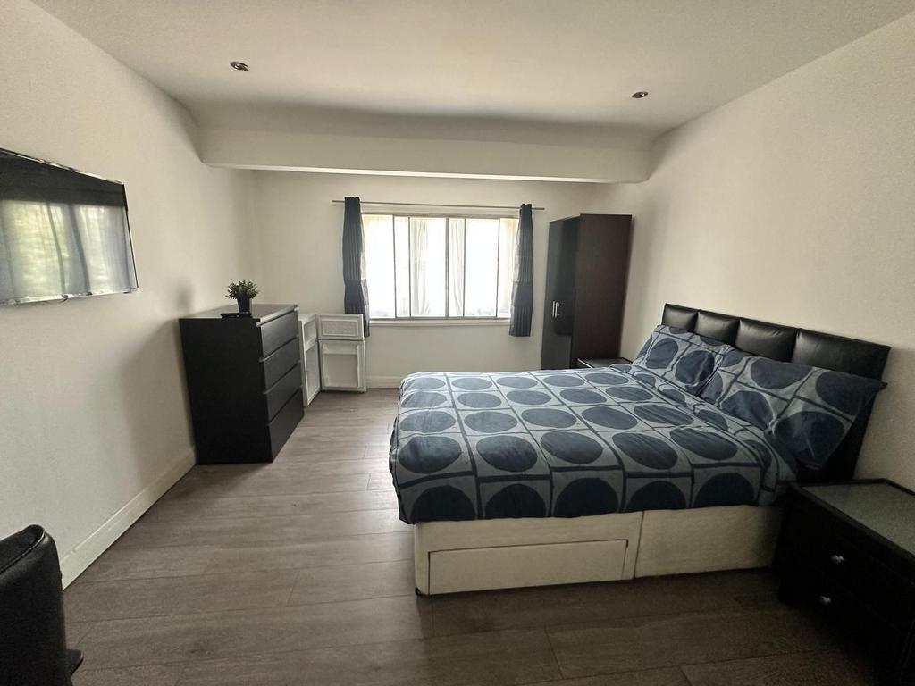 House in Greenford - View 3