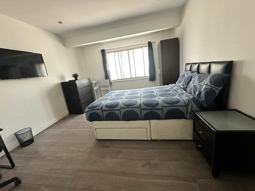 House in Greenford - View 4