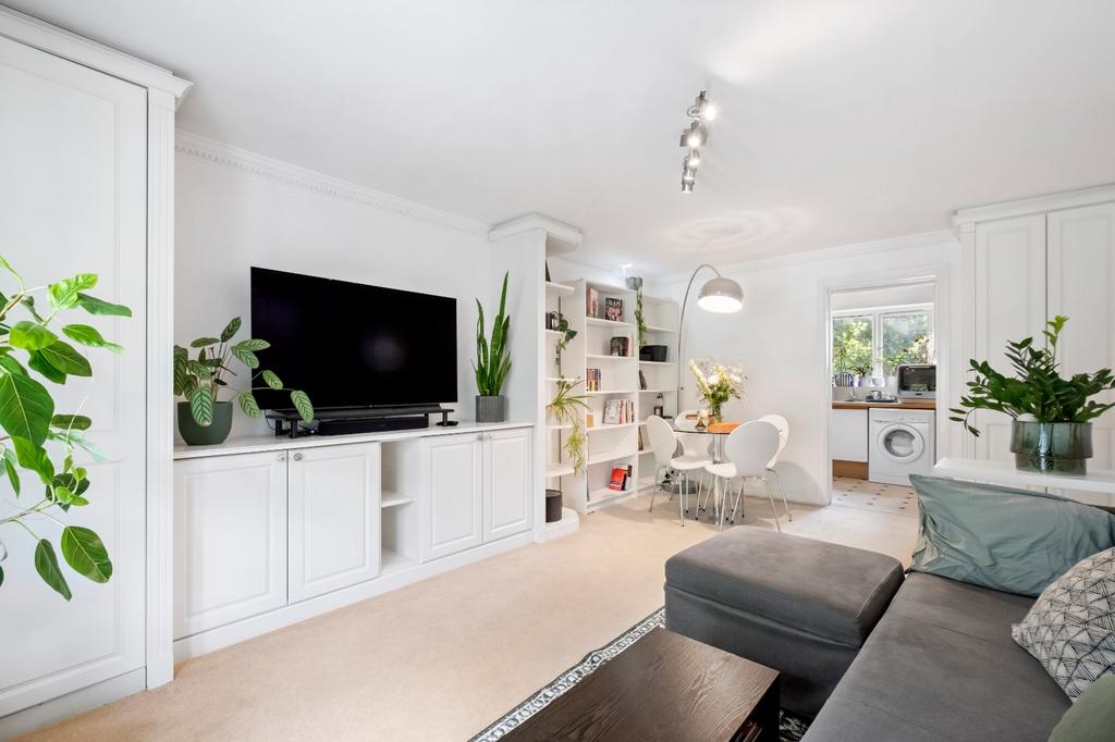 Apartment in London - More