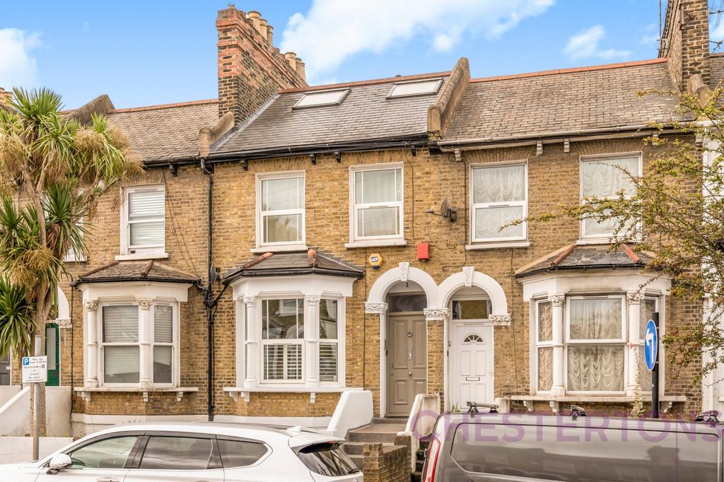 House in London - View 2