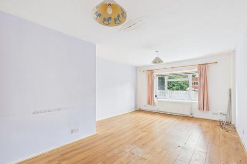 2 bedroom maisonette for sale, Bellfield, Forestdale, Croydon