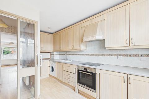 2 bedroom maisonette for sale, Bellfield, Forestdale, Croydon