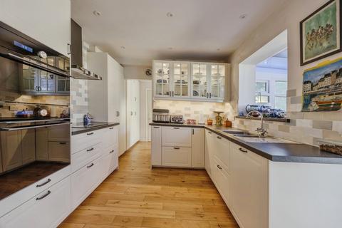 undefined, Croham Valley Road, South Croydon, CR2