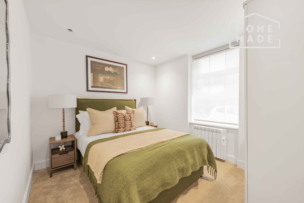 Apartment in London, Paddington - View 3