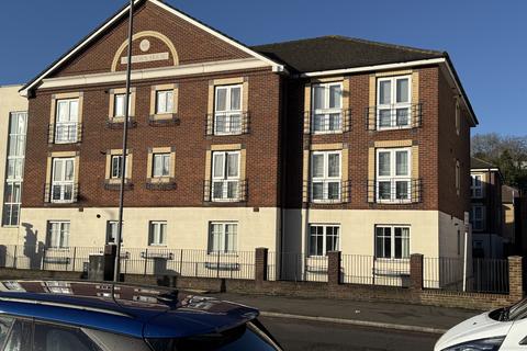 2 bedroom flat for sale, Brighton Road, Purley CR8