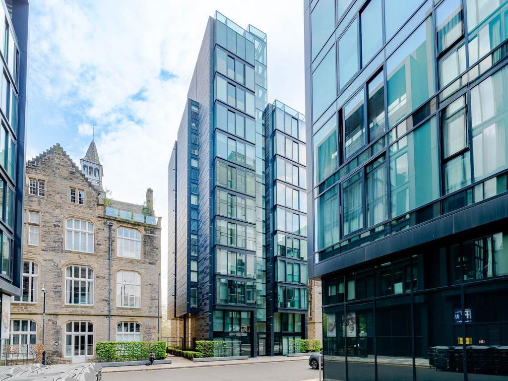 Apartment in Edinburgh - View 2
