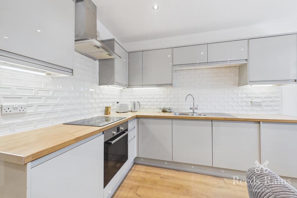 Apartment in Leeds - View 5