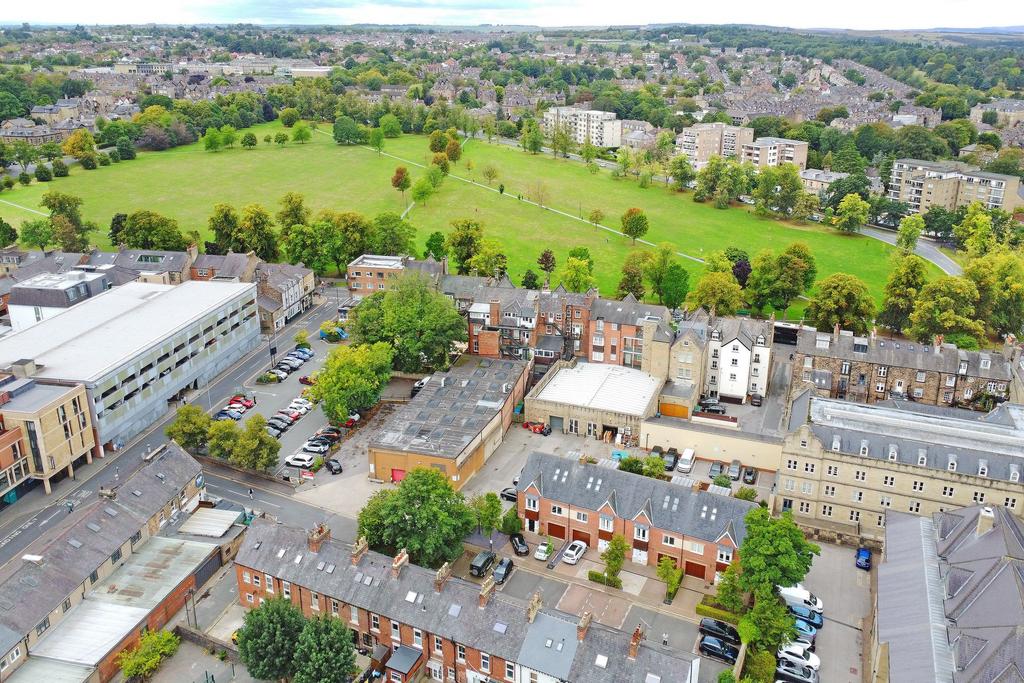 House in Harrogate - View 2